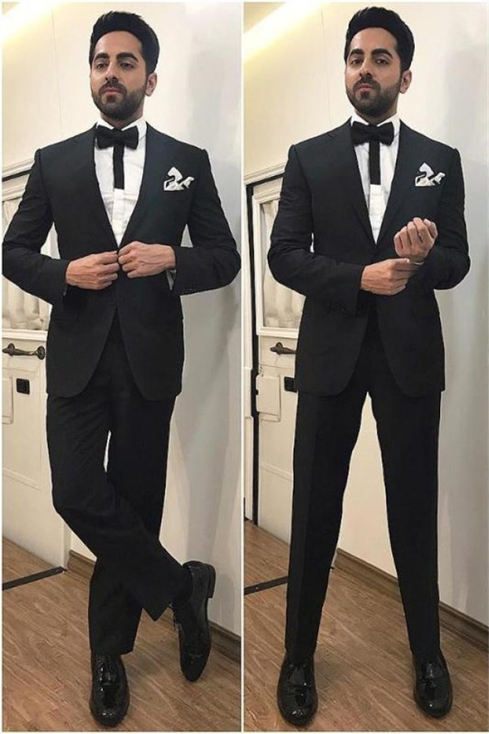 Black Close Fitting Notched Lapel Formal Business Men Suits