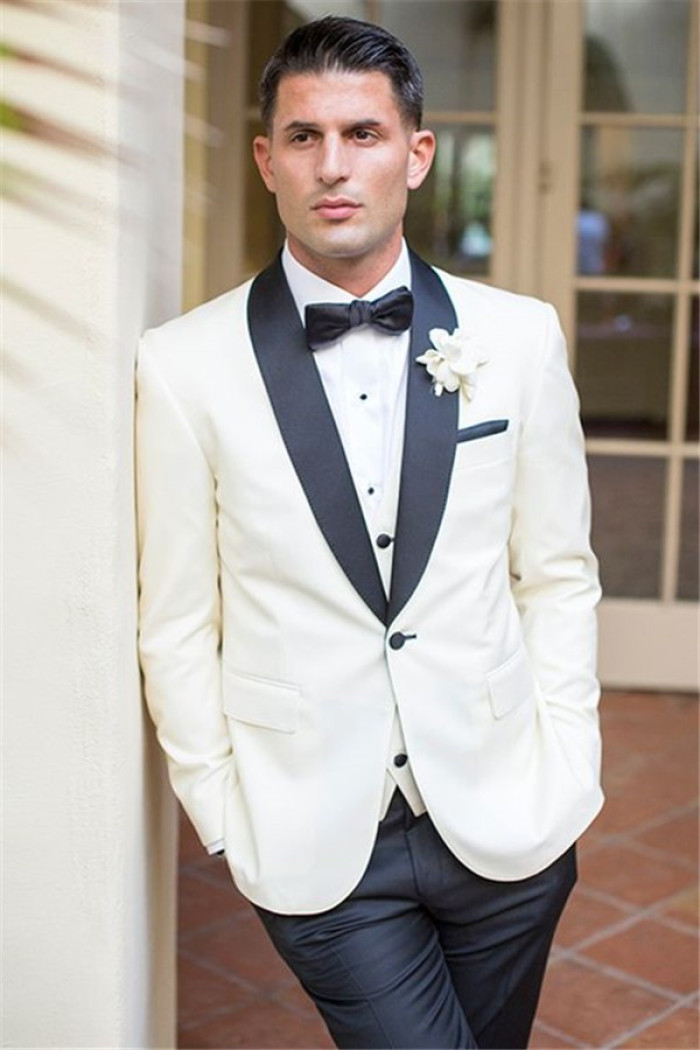 Lestest Design White Groomsmen Suits | Bespoke Three Pieces Wedding Tuxedos