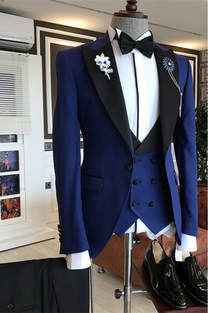 Modern Dark Blue Stylish Bespoke Peaked Lapel Men Suits