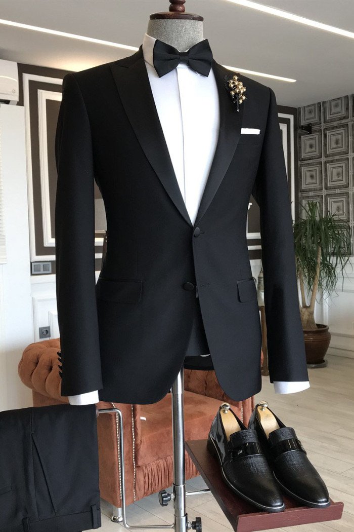 Newest Traditional Black Peaked Lapel Close Fitting Men Suit