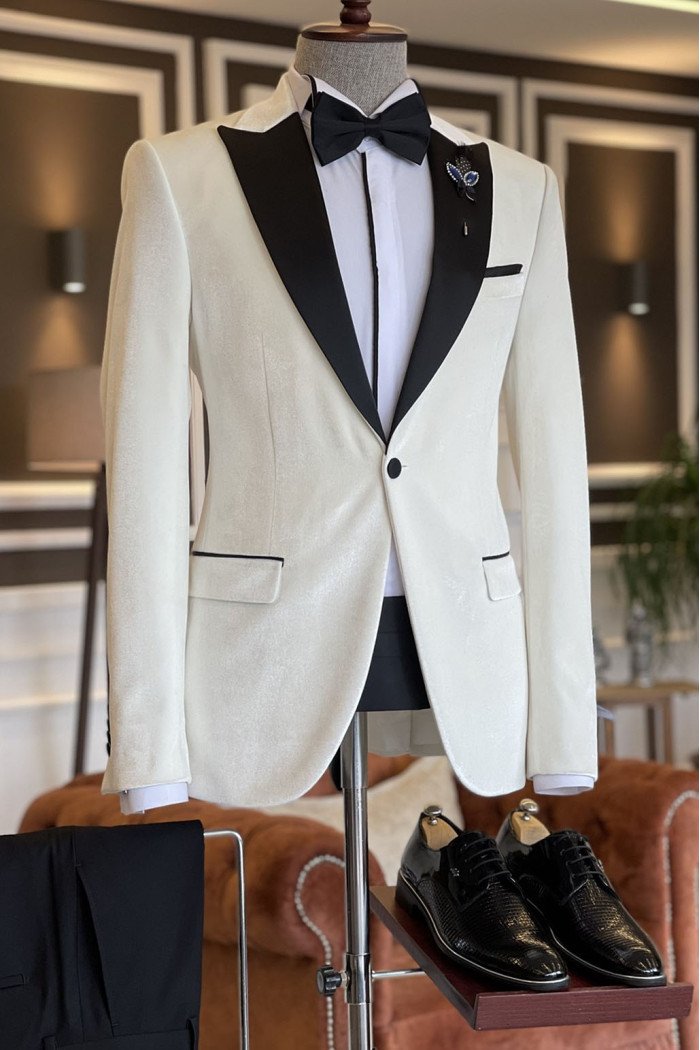 Trendy Simple White Two Pieces Peaked Lapel Prom Suits