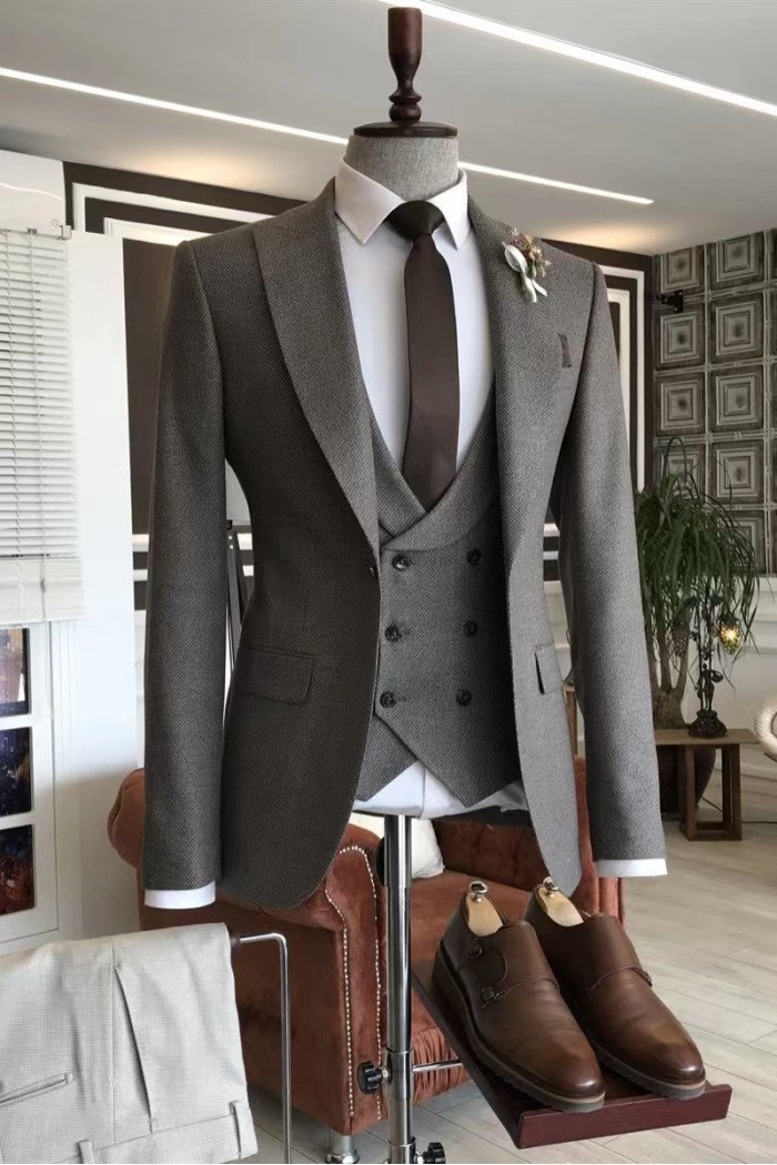 Popular Brown Small Plaid 3-Pieces Peaked Collar Men Suits