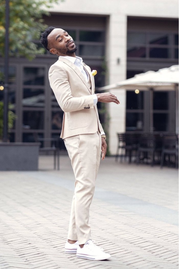 Matthew Trendy Design Cool Best Fitted Bespoke Peaked Collar Men Suits