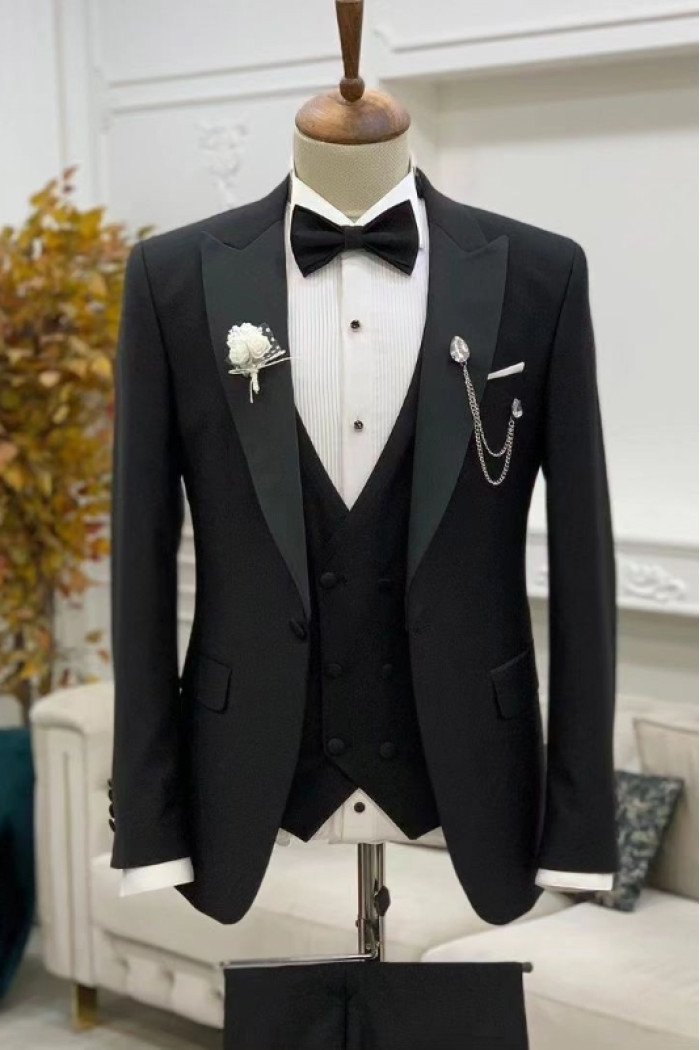 Arnold Stylish Black Peaked Lapel Three Pieces Prom Suits