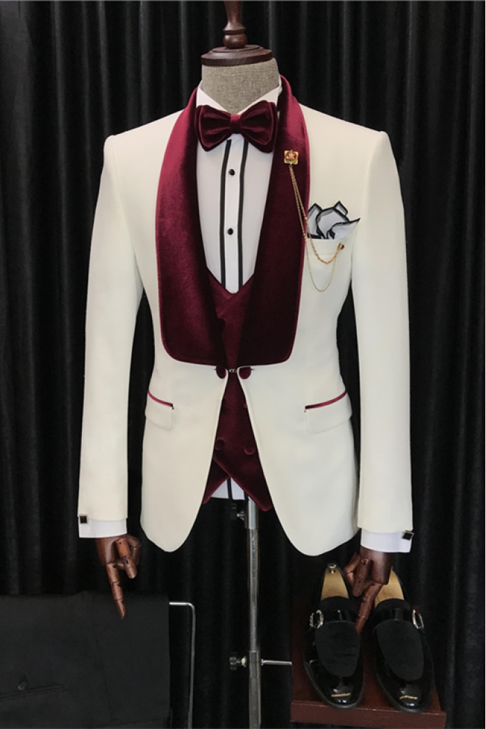 New Arrival White 3-Pieces Wedding Men Suit with Velvet Lapel