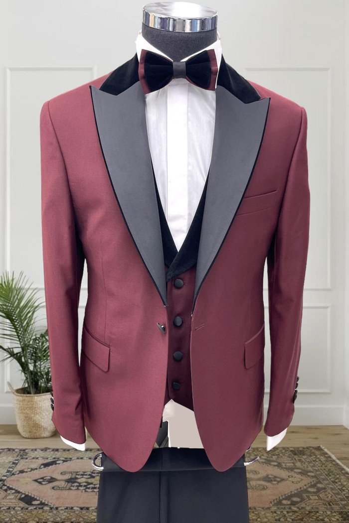 Jeffrey Fashion Burgundy Peaked Lapel Three Pieces Prom Suits